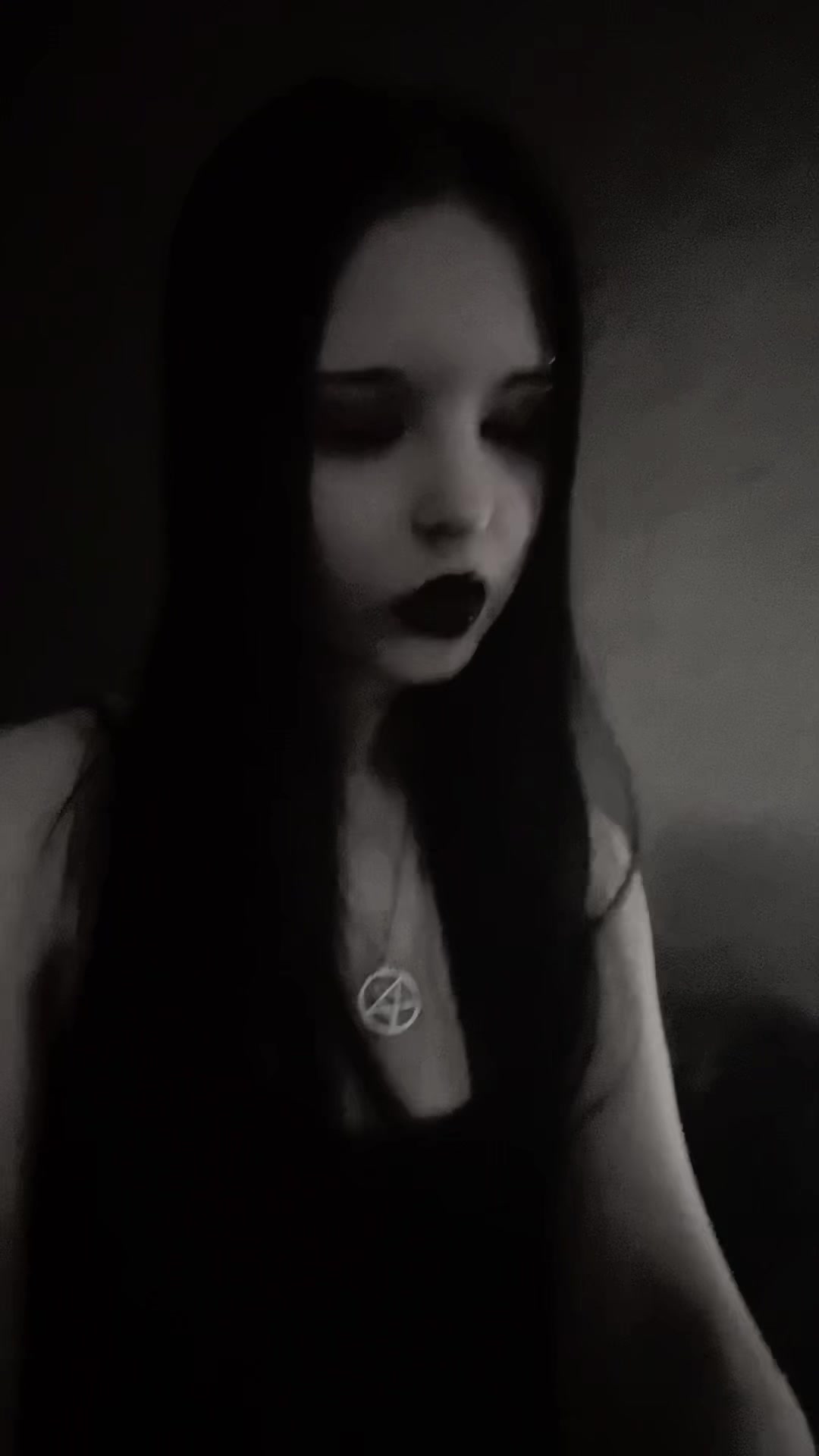 @𝔫𝔦𝔨𝔨𝔶 𝔡𝔢𝔞𝔱𝔥