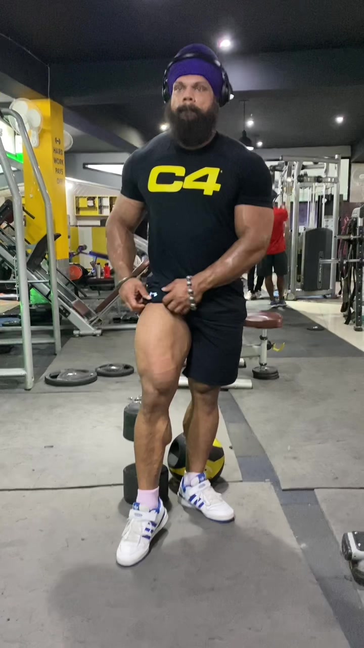 @Bikki Singh IFBB PRO