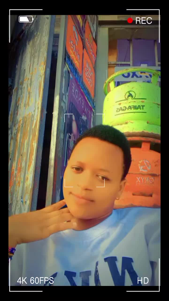 @Cute girl 🌺🕊️