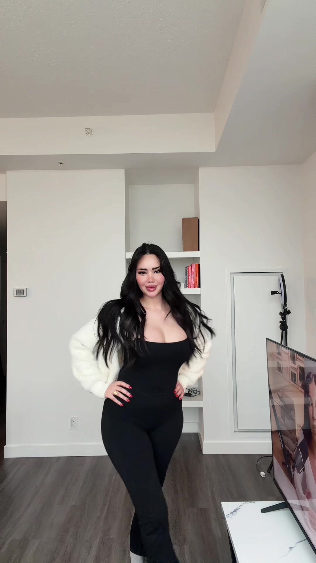@🖤