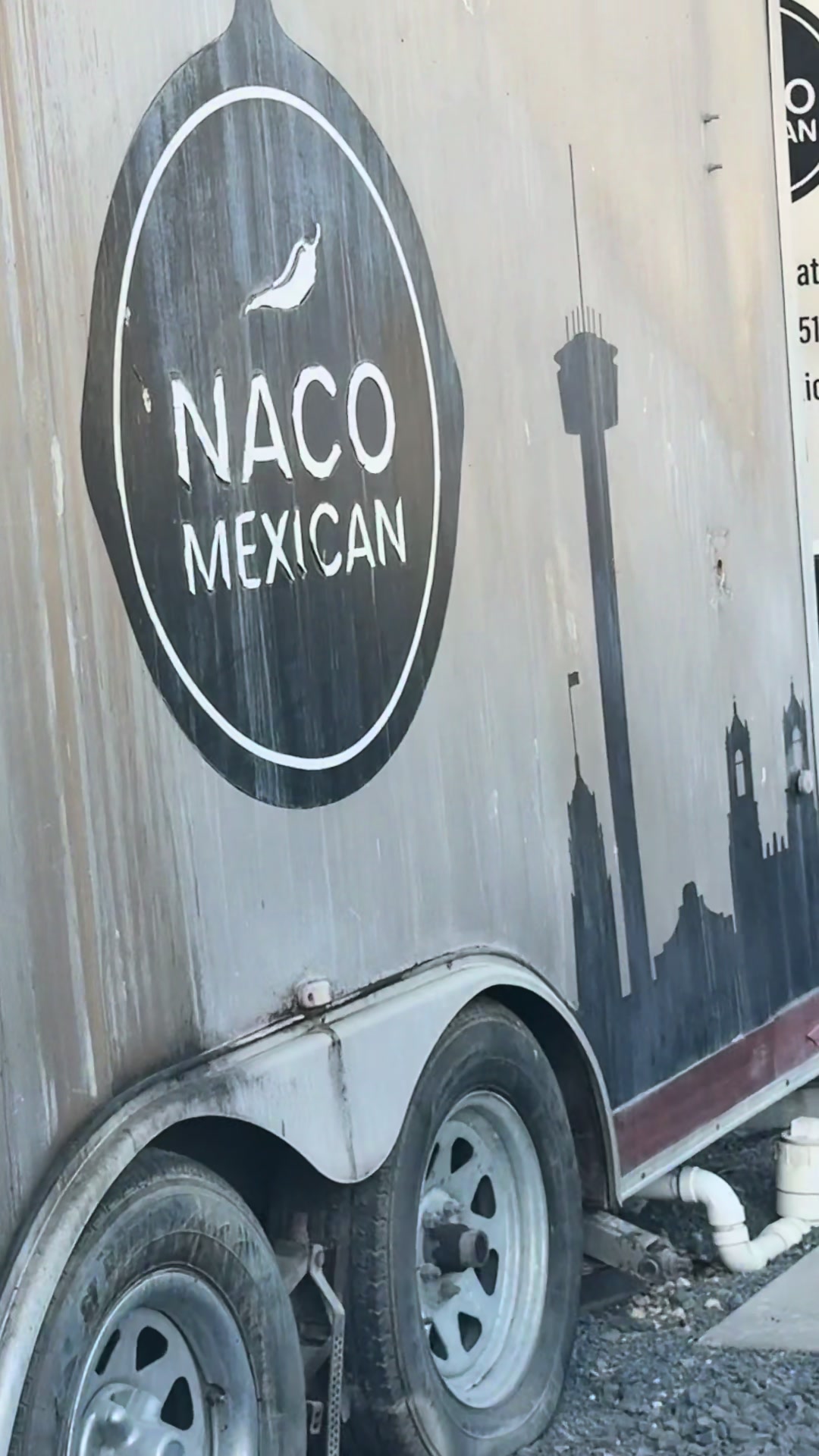 @L.N Ana Lau