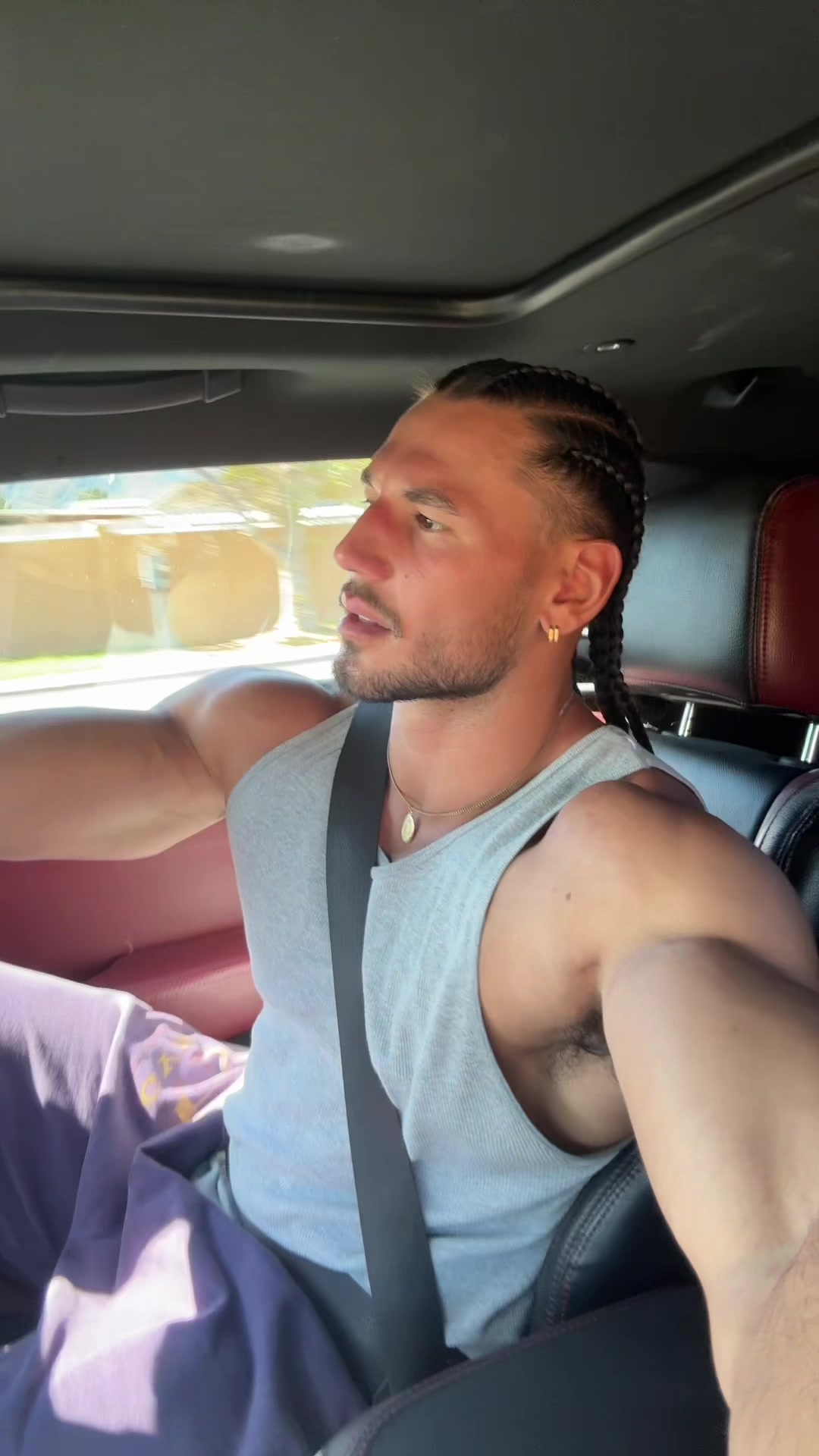@Van