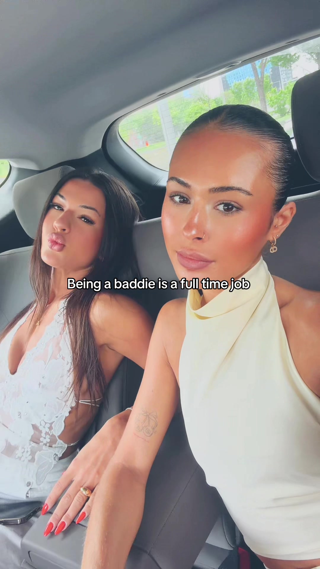 @naomielemire