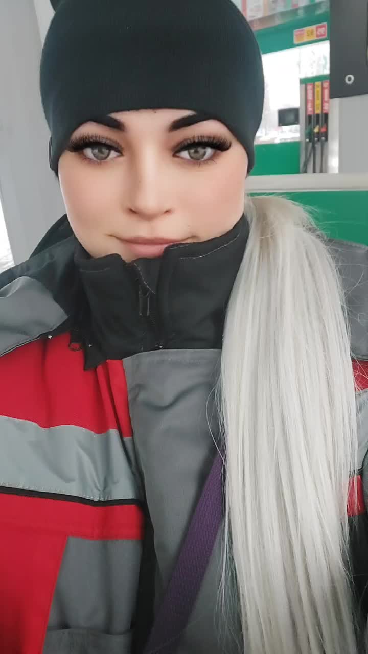 @Alena Volkova