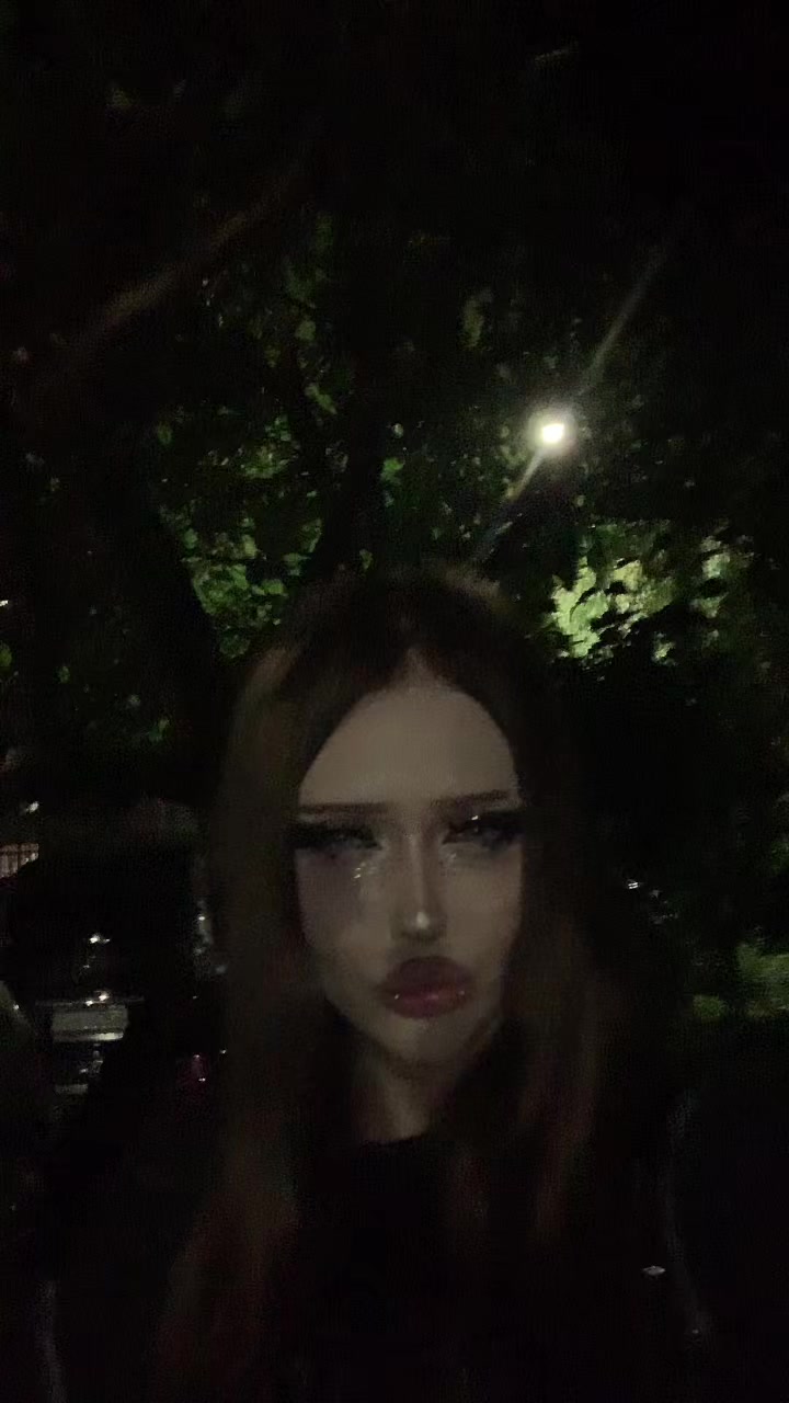 @🦄