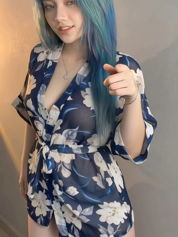 @Viralist•Aira
