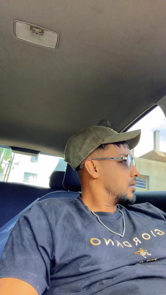 @shafikausmaly
