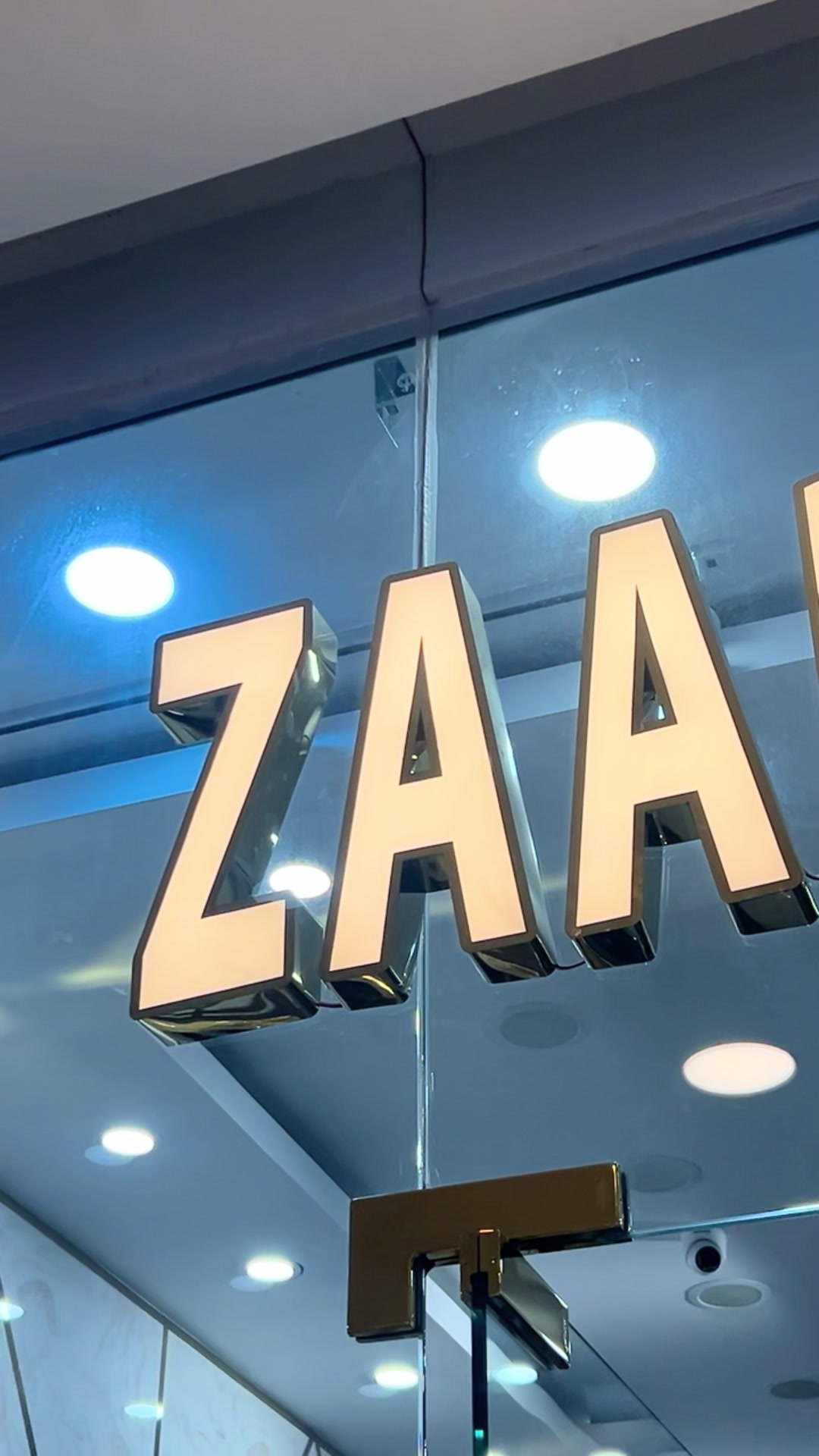 @ZAARA | عبايات زاارا