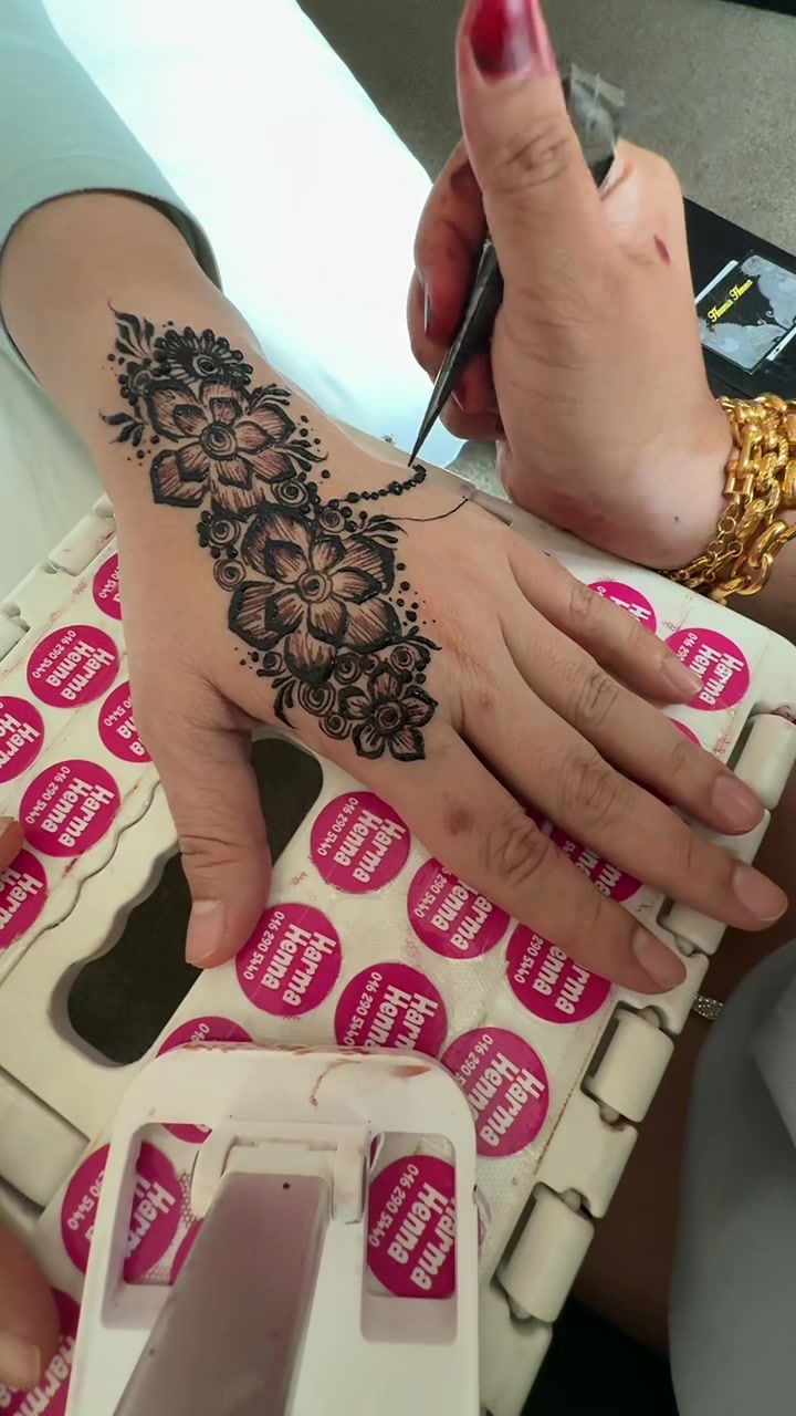 @Harma_henna