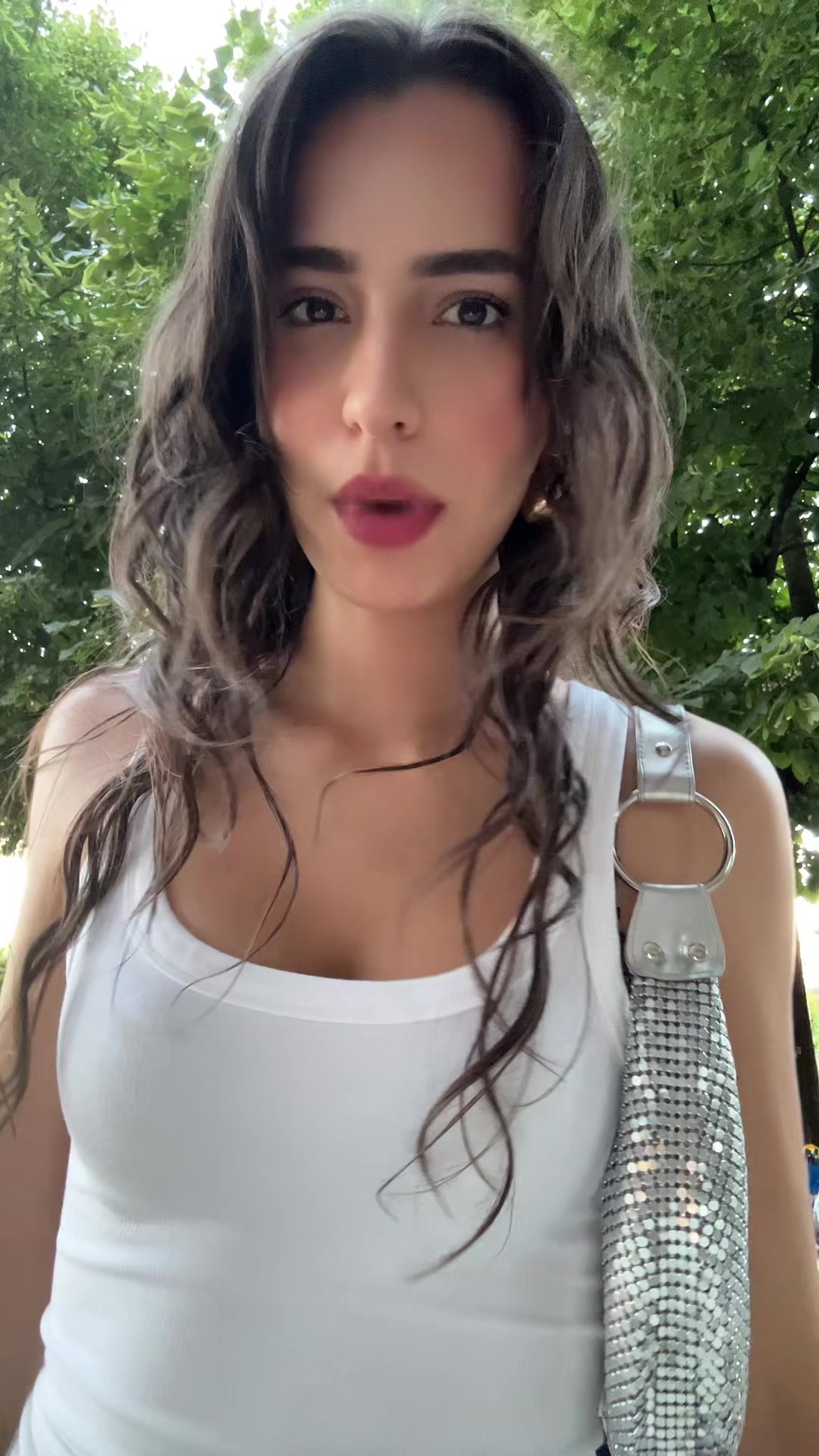 @Bru