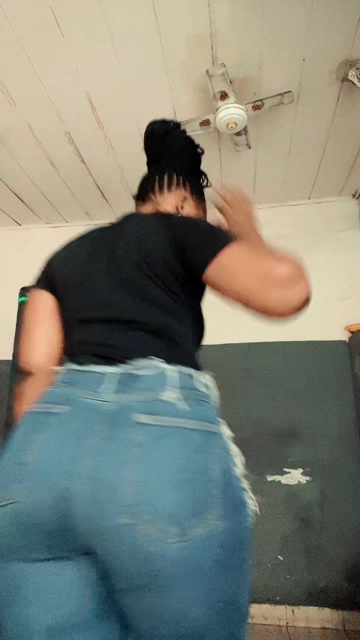 @naomie