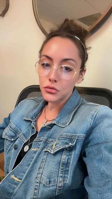 @thegirlfromboston