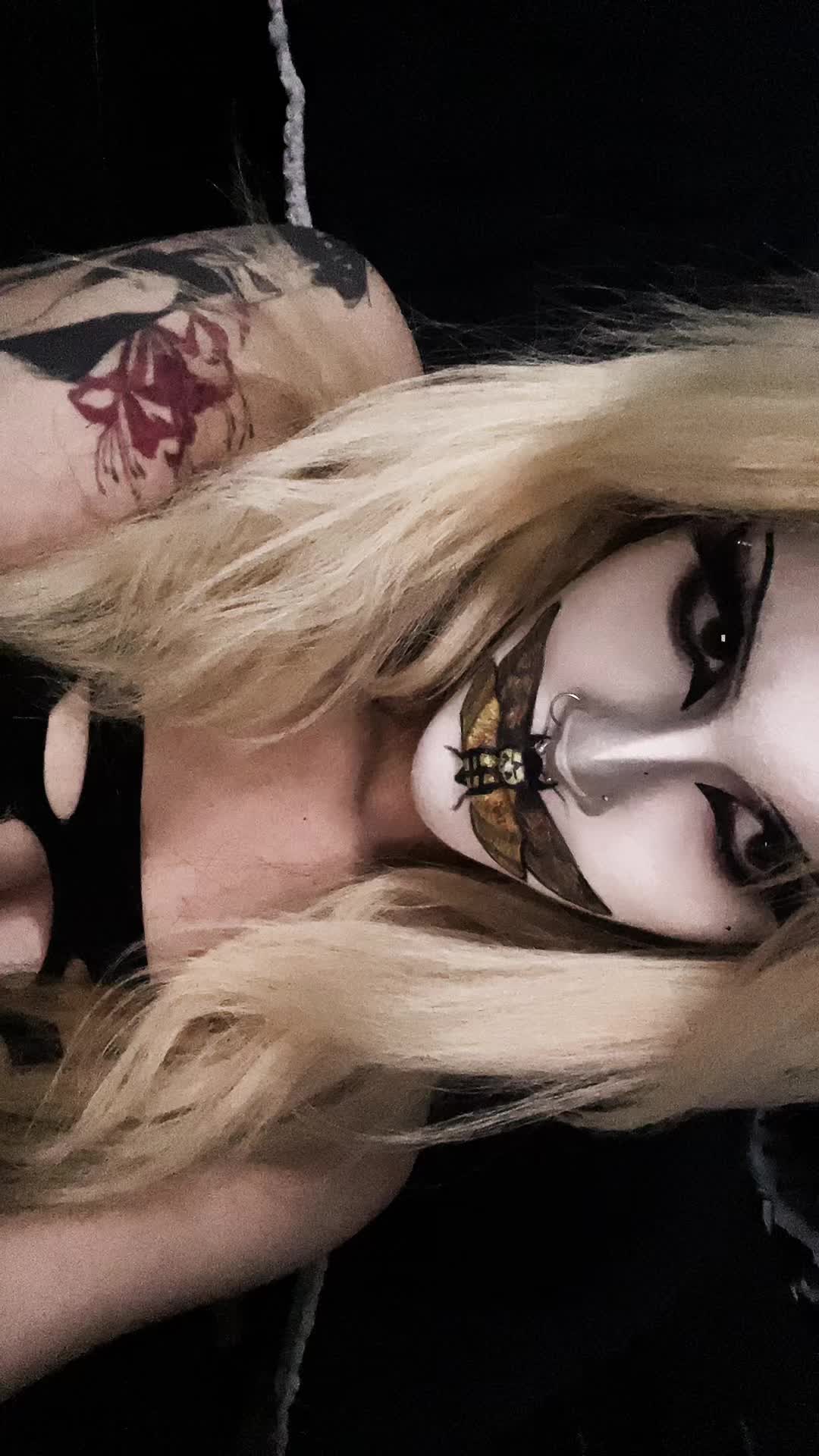 @𝔊𝔦𝔰𝔢𝔩𝔩𝔢♱