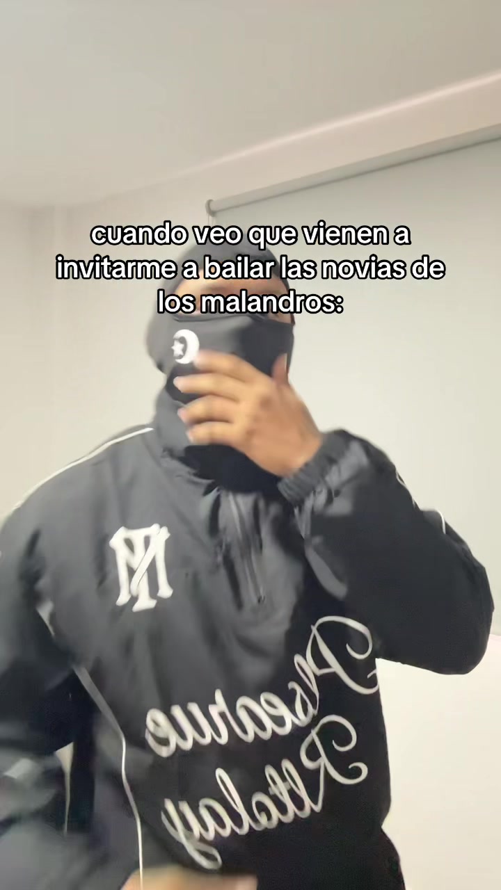 @ROBERTINO&bull;👻