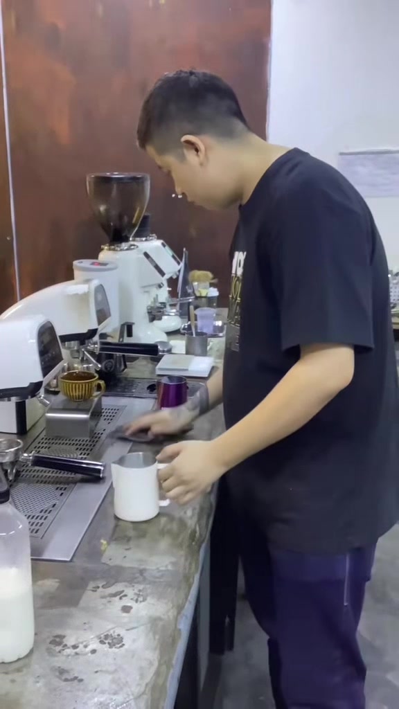 @🇲🇲NawNaw🇲🇲Myanmar Barista