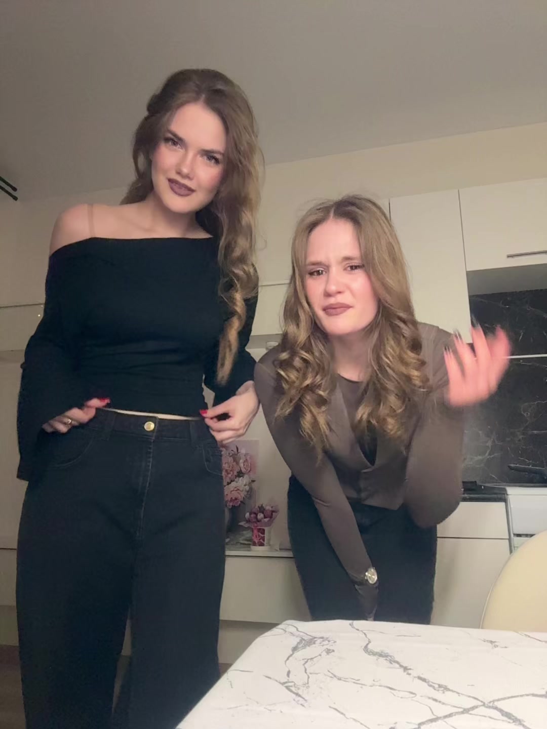 @___