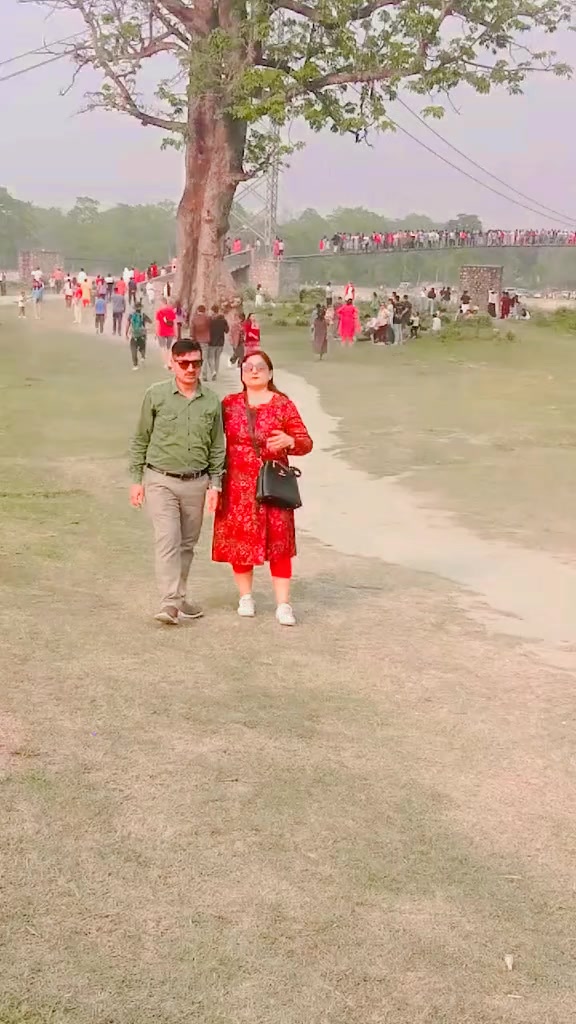@फेशबूक फेन्सी पर्सा चितवन