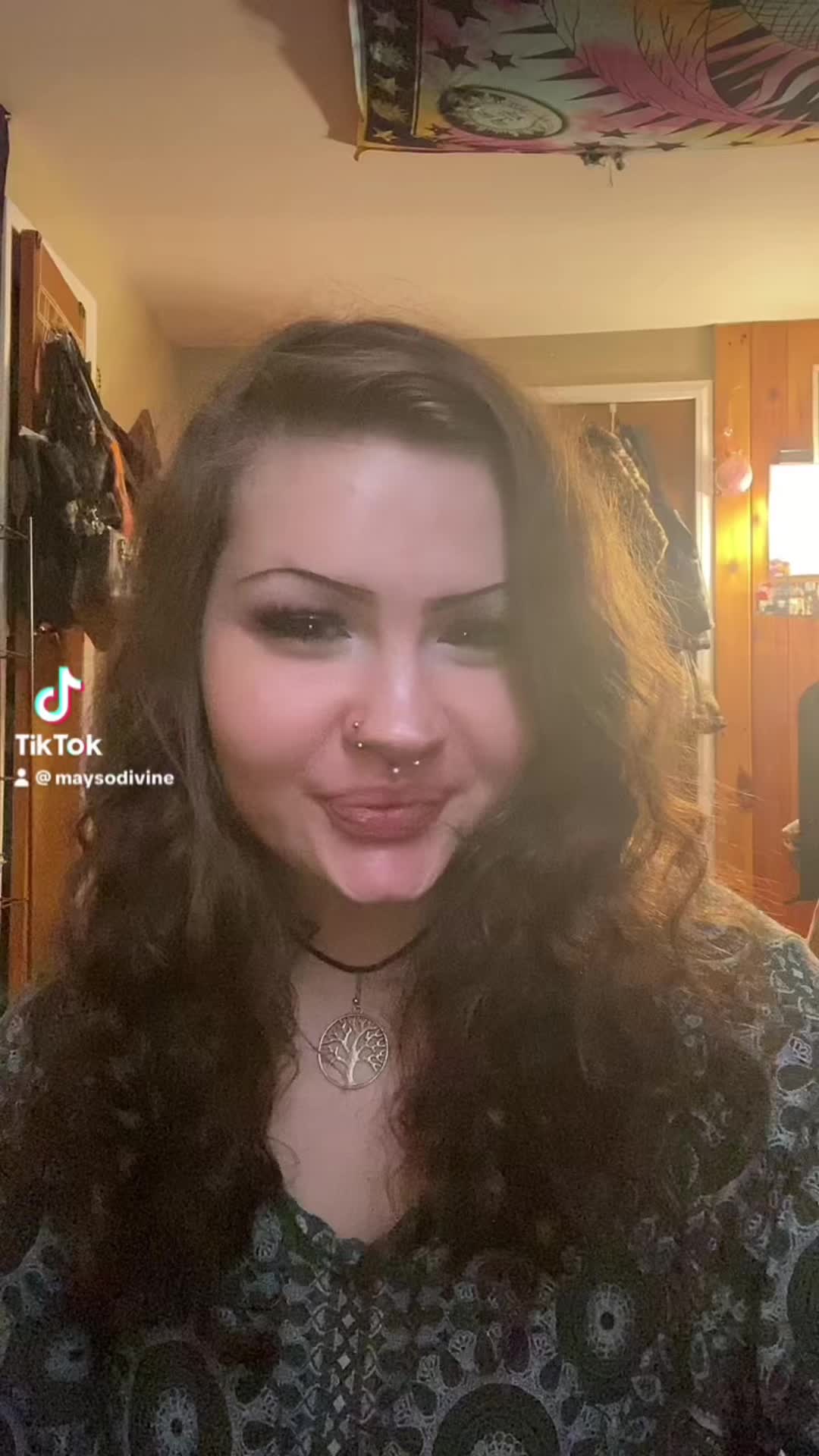 @maysodivine