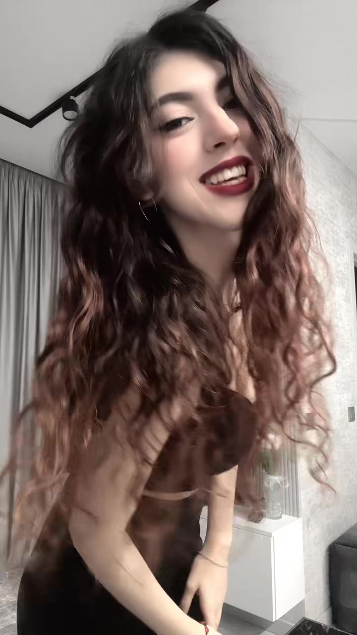 @Tory🖤🥀