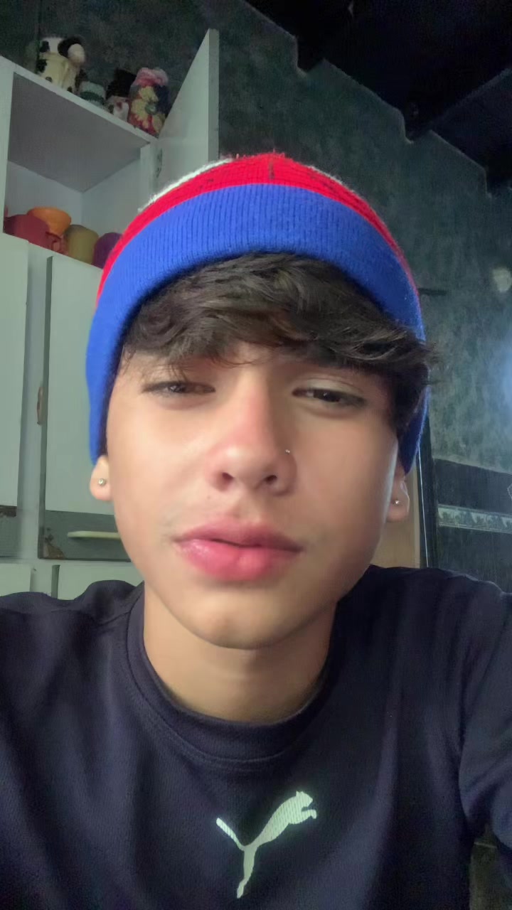 @Emaa 🦈