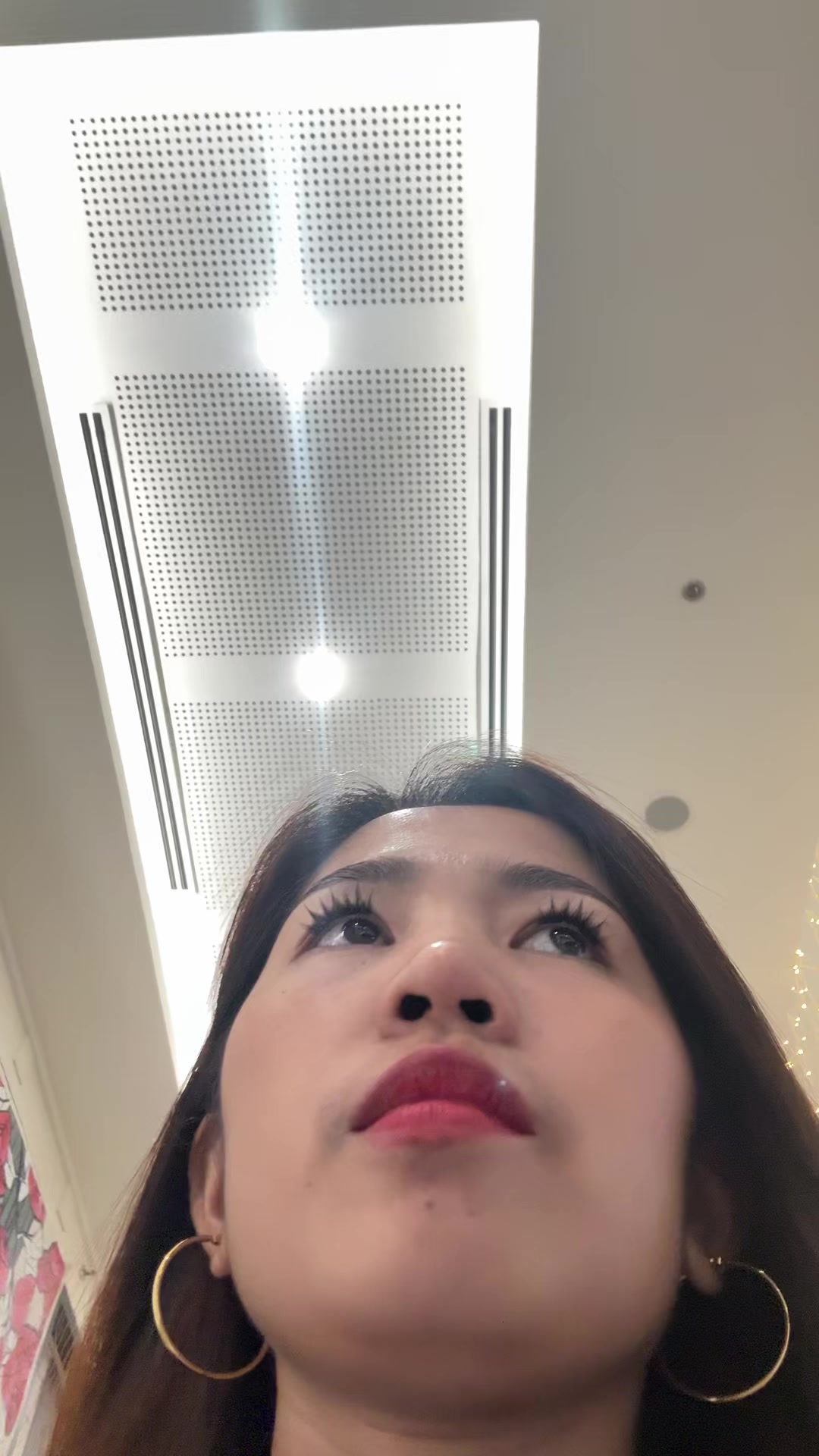 @Momai