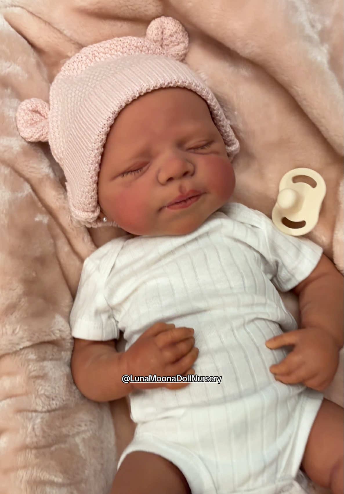 @LittleLoveNursery