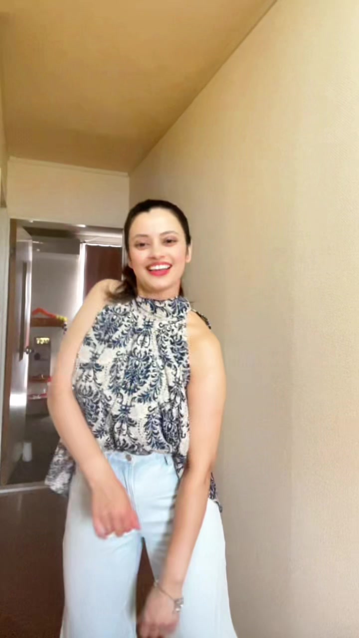 @Manishathapa🦚🦚🌹🌷