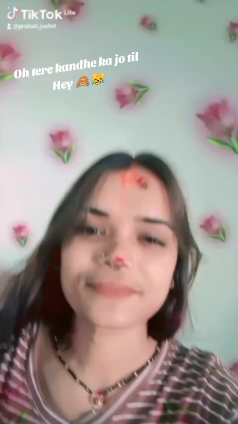 @LaX__मी 💰👀