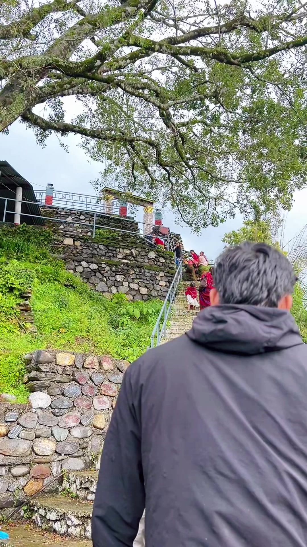 @कुसुम लामा गुरुङ