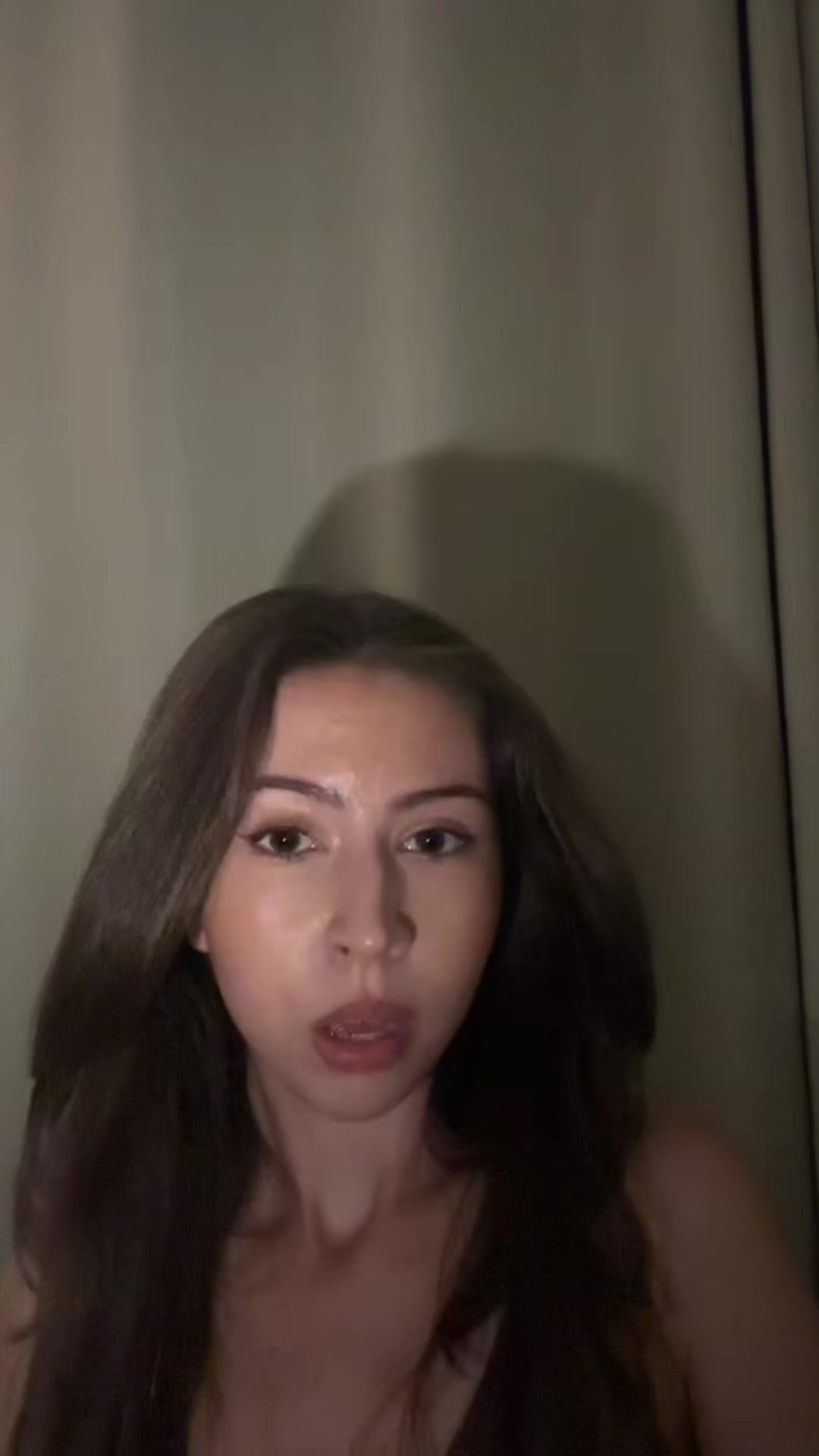@d.