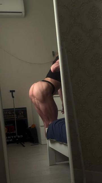 @musclegirl musclegirl