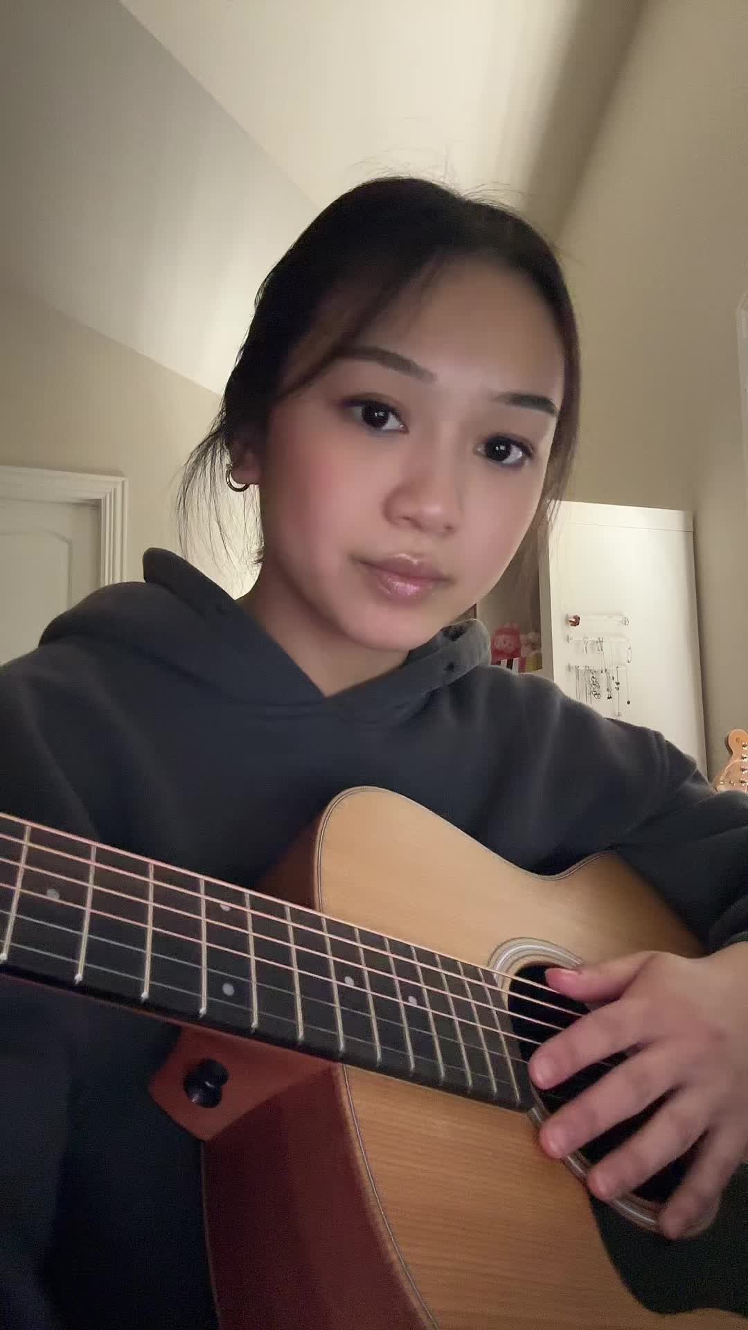 @meg 🎸⋆｡𖦹&deg;‧