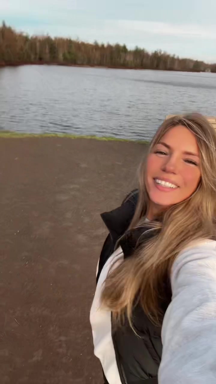 @cryssleb_