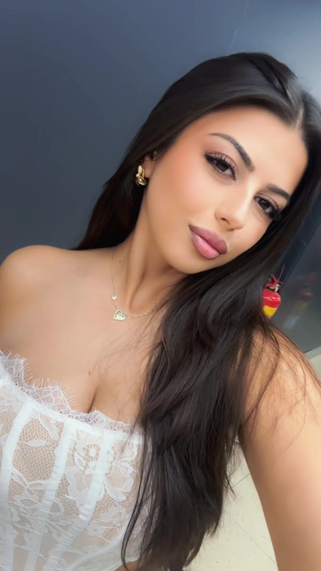 @eliona_sh