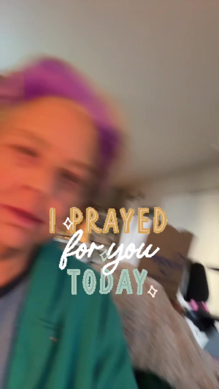 @JoanieMarie54