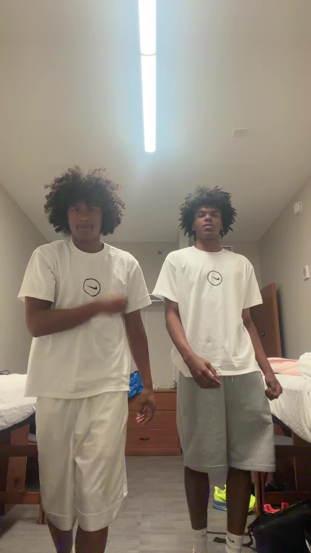 @jj
