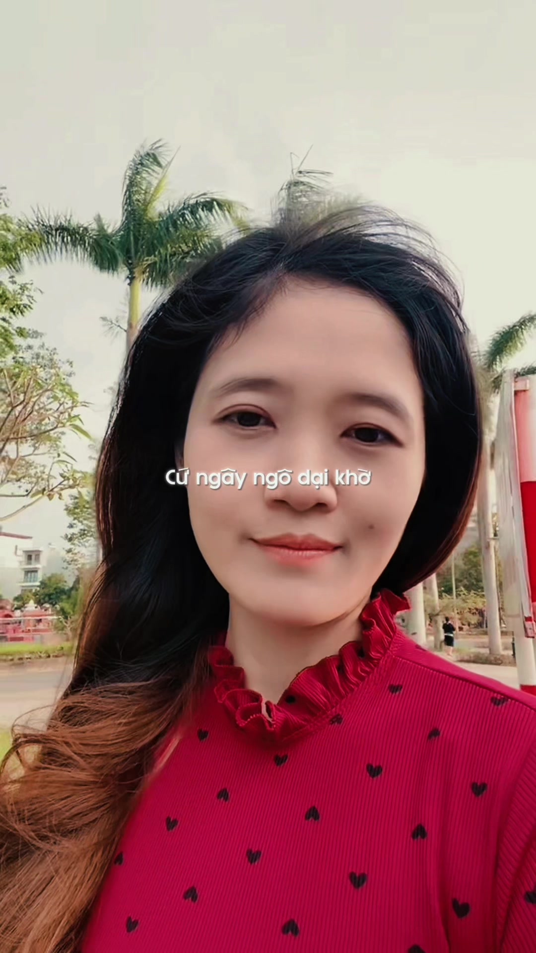@nu_hoang_nuoc_mat_98bg