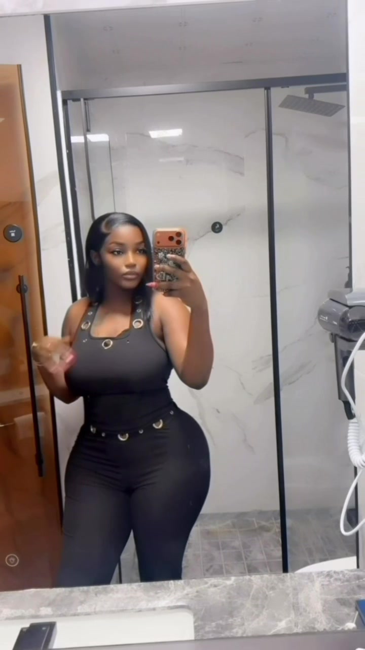 @Nikiminaj_africa