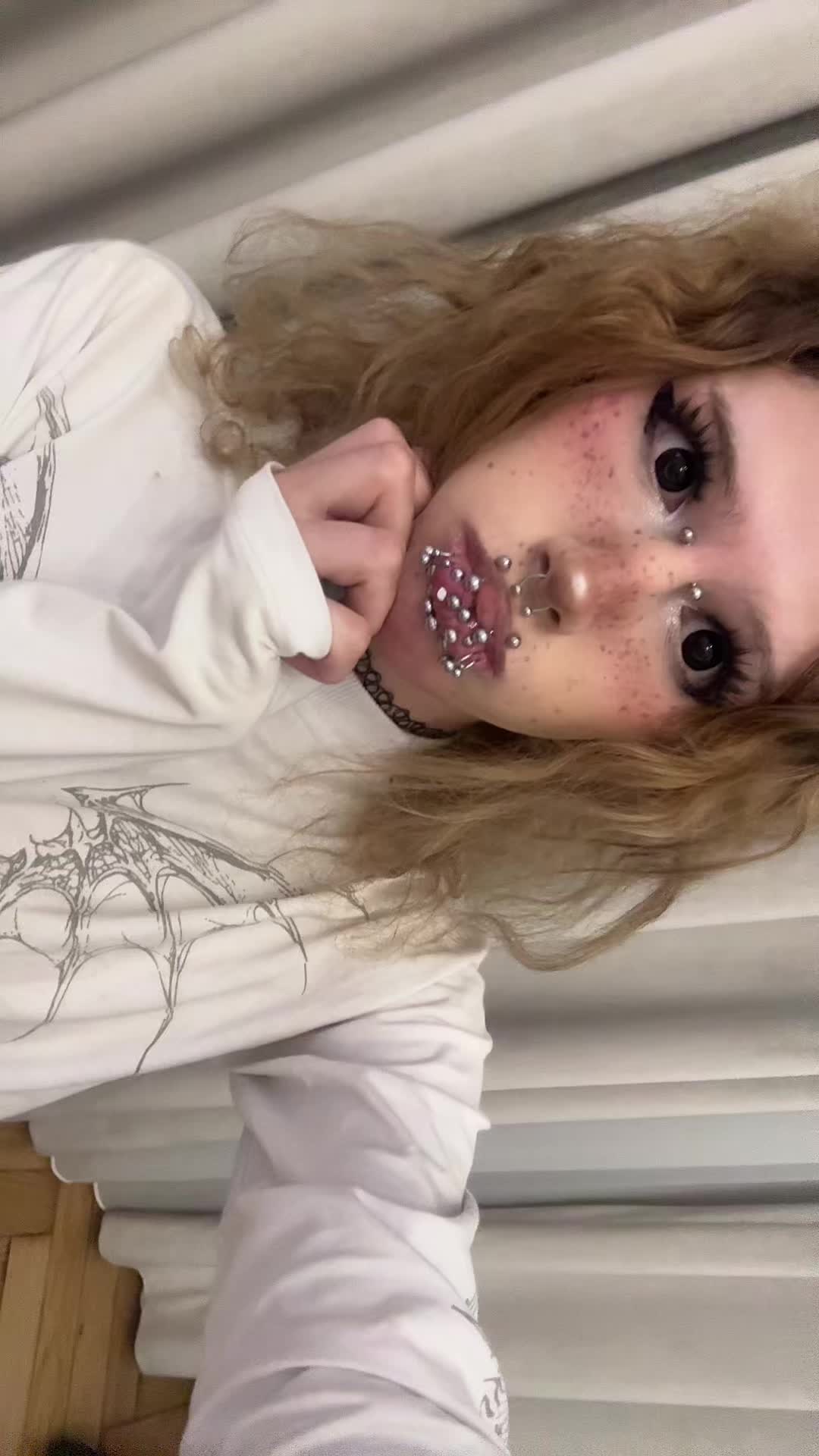 @miseryd0lly