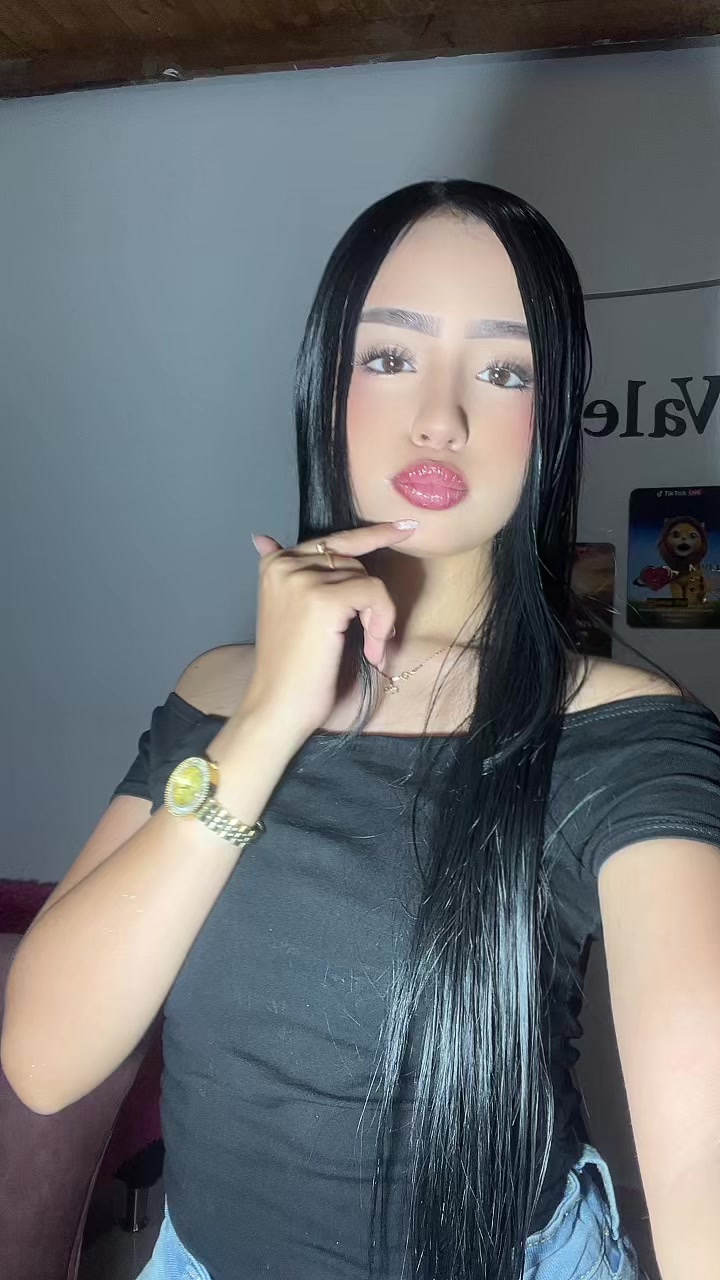 @𝐕𝐚𝐥𝐞𝐫𝐲🖤💸