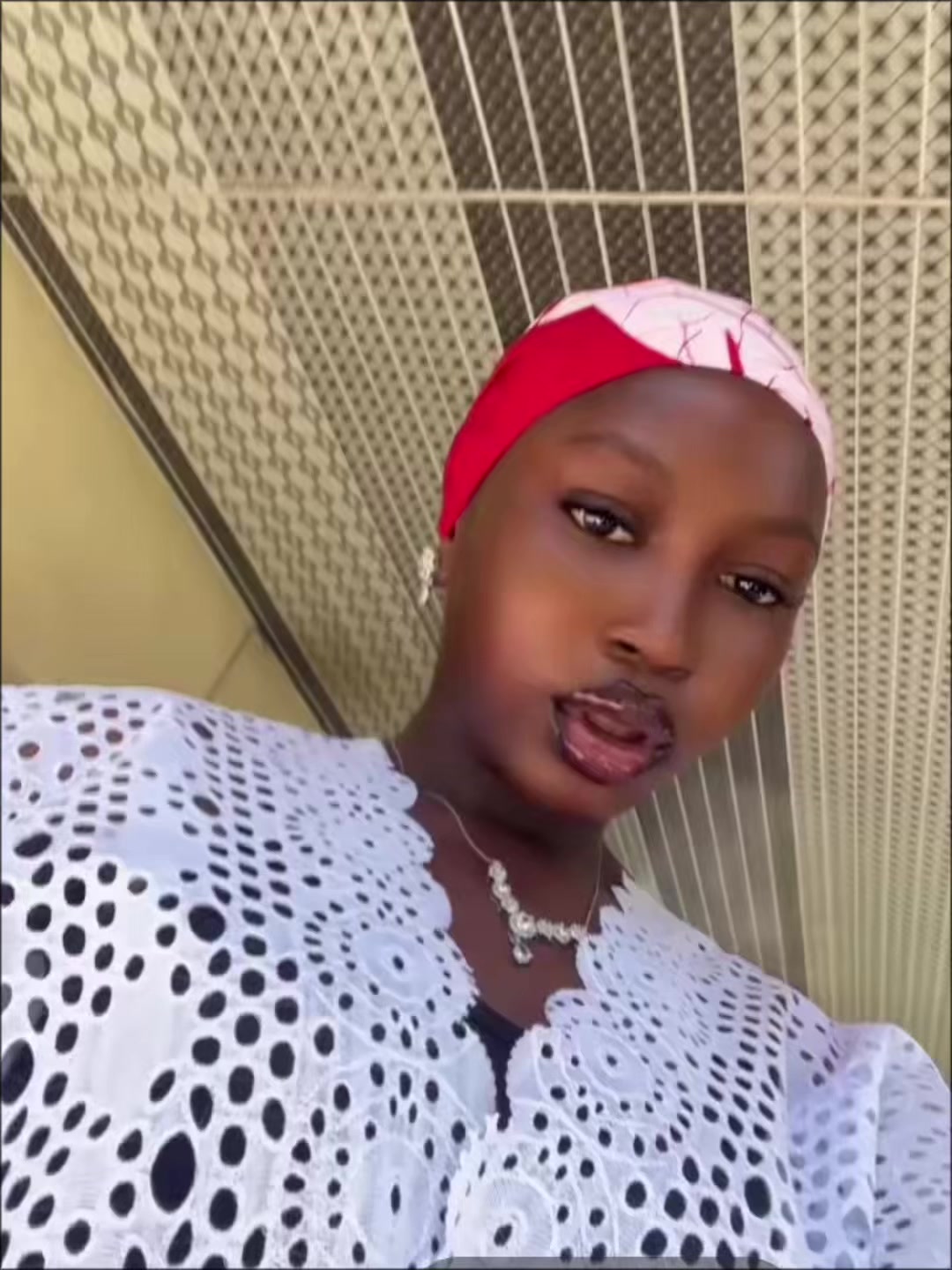 @Peacey🌹💜