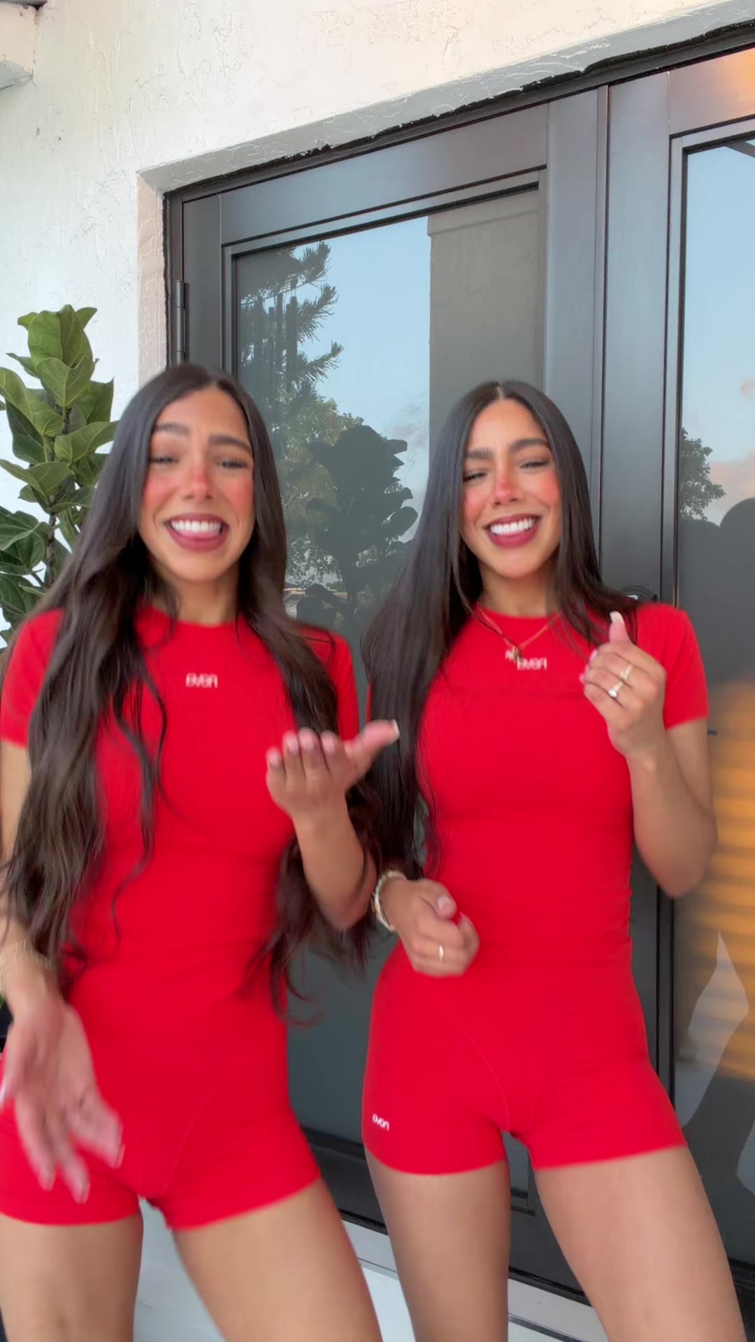 @Pedraza_twins