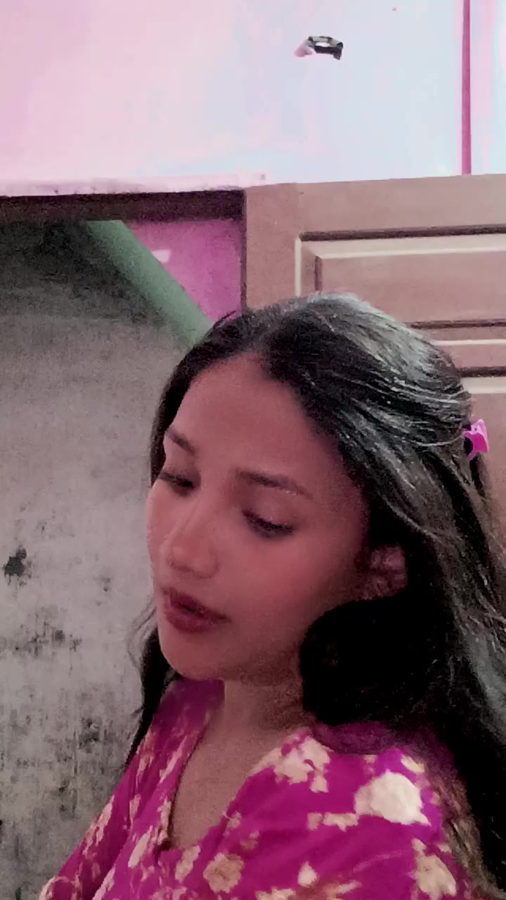 @Angel Queen 👑 is back 🤨