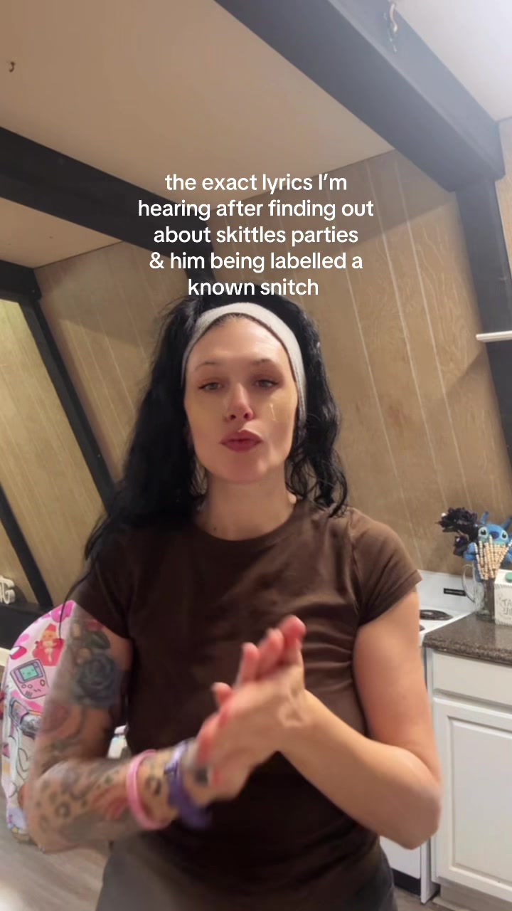 @brutalbritt 🖤🍒🎱📟🩶