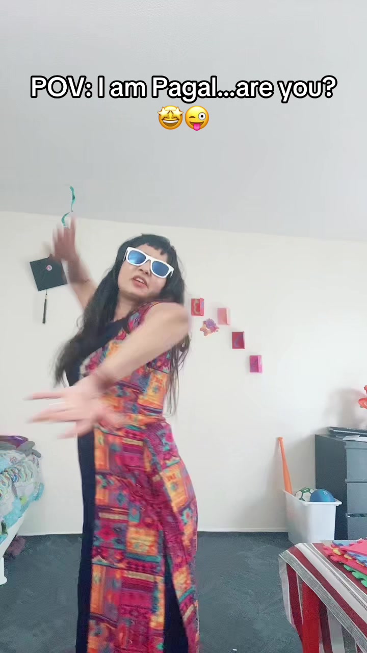 @(nidhzazz) Dr. Nidhi Joshi