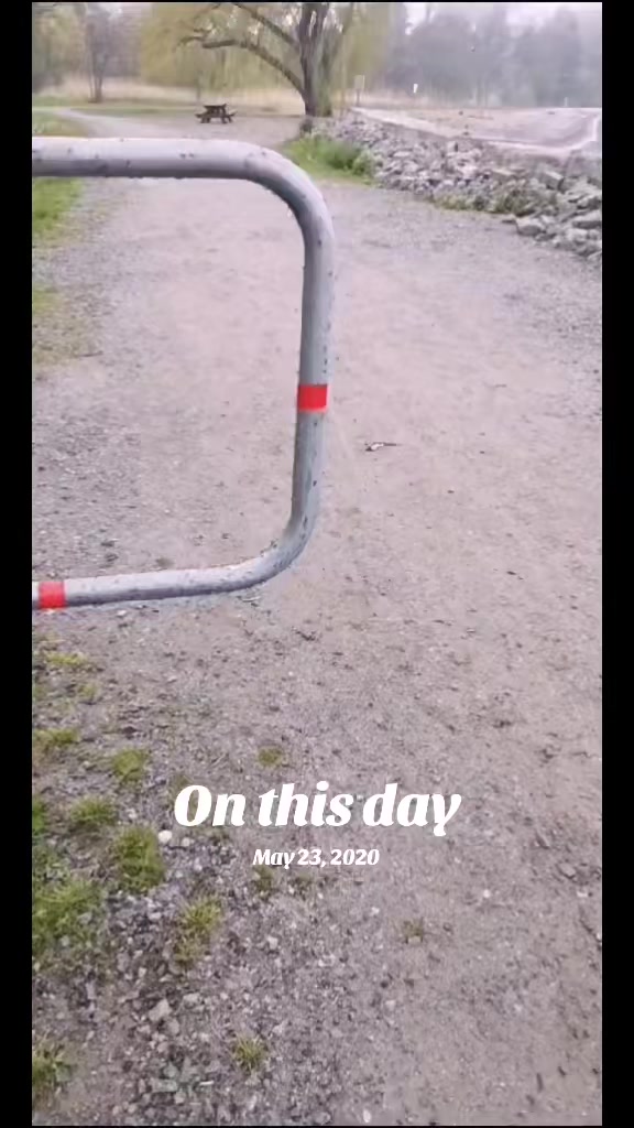 @Jú