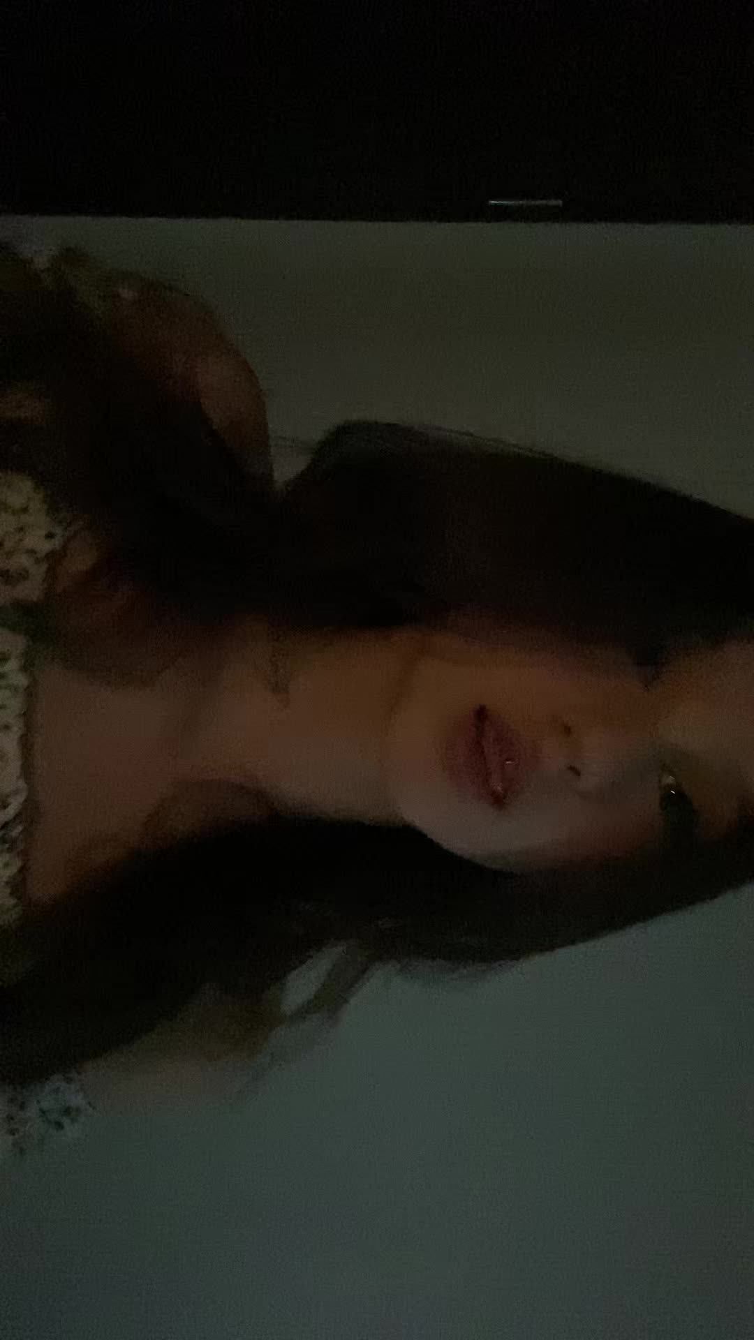 @lipvixx