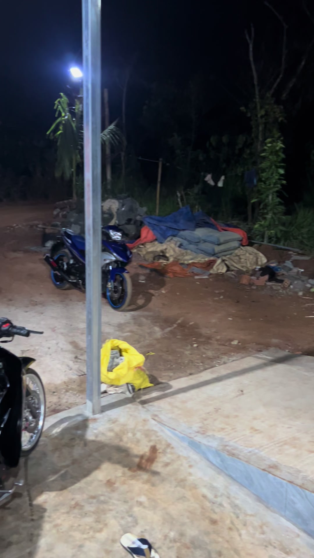 @Gin chạy si