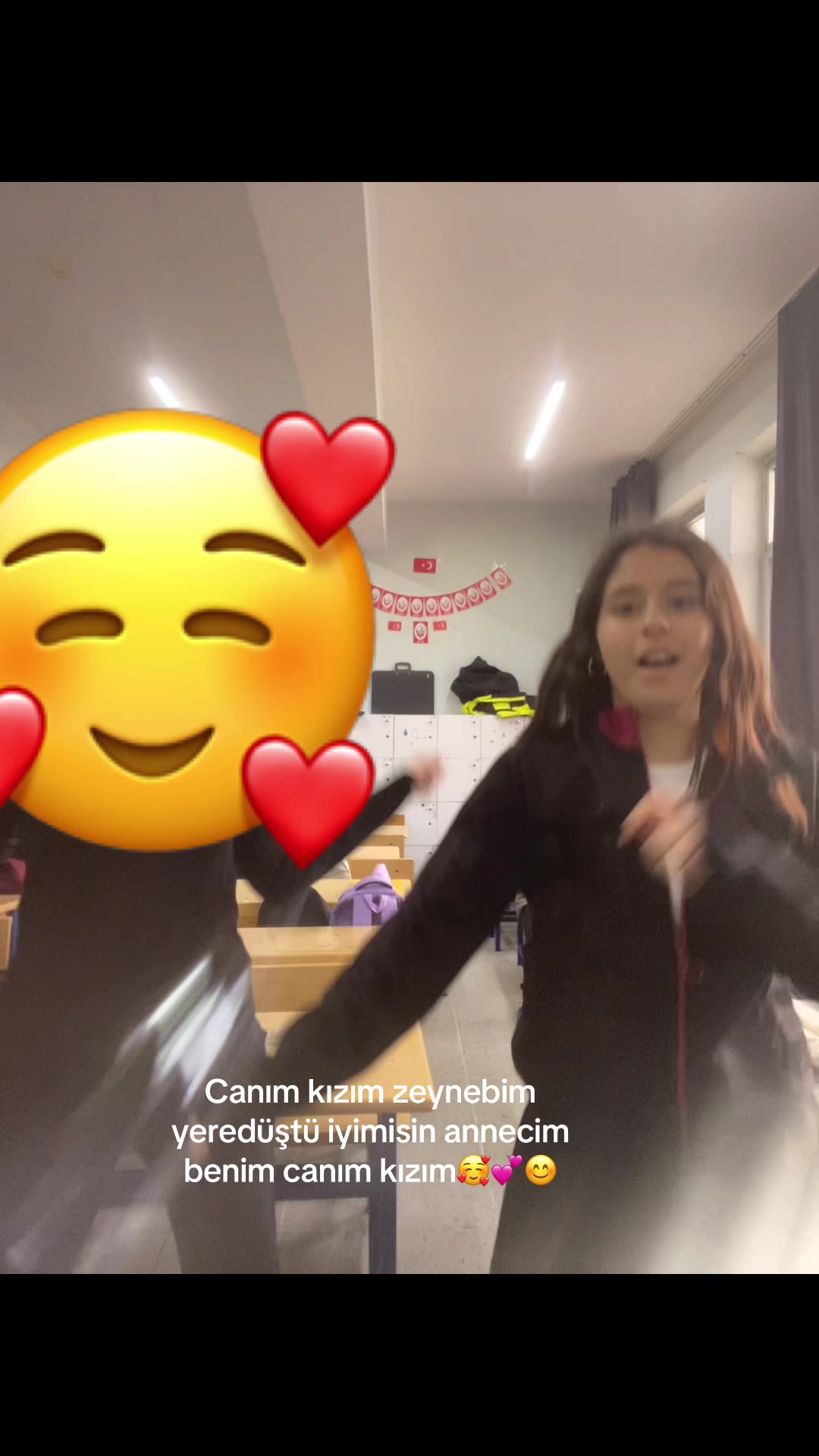 @ZeynepelaaAyseeFarrkEttmee😝