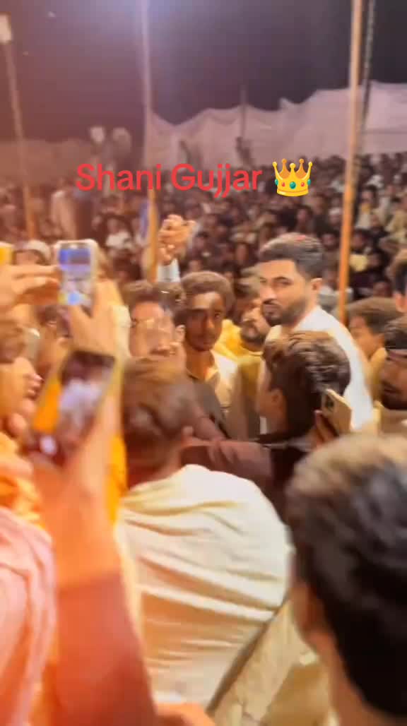 @Fan of Shani Gujjar 👑🔥